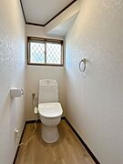 【リフォーム後／トイレ】トイレはジャニス製のものに新品交換しました。普段使う場所が新しいと、気持ちがいいですね。