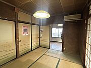【リフォーム中】現状6畳の和室は、北側のダイニングとつなげて18畳のリビングへと変更します。対面キッチンのため、ご家族の様子を見ながらお料理できますね。