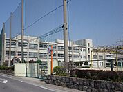 【周辺環境】前橋市立桂萱中学校まで、約2100ｍ（徒歩27分）