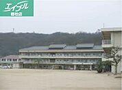 井原市立出部小学校 3726m