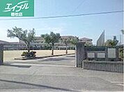 倉敷市立新田中学校 877m