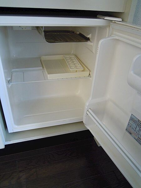画像25:小型冷蔵庫