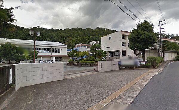 画像17:兵庫県立出石高校（921m）