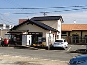 豊岡下陰郵便局（686m）