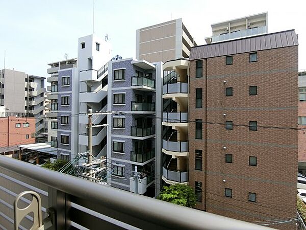 ファーストフィオーレ江坂垂水町 ｜大阪府吹田市垂水町3丁目(賃貸マンション1DK・2階・29.96㎡)の写真 その16