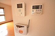 モニタ付インターホン