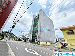 建築中の外観です。