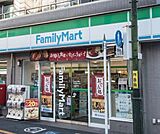 ファミリーマート西大井四丁目店 徒歩3分。 190m