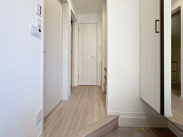 玄関を拡大表示