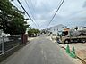 外観：前面道路含む現地写真