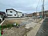 外観：前面道路含む現地写真