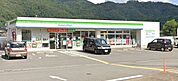 ファミリーマート 出石川原店（500m）