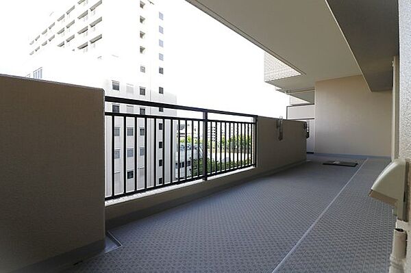 バルコニーを拡大表示