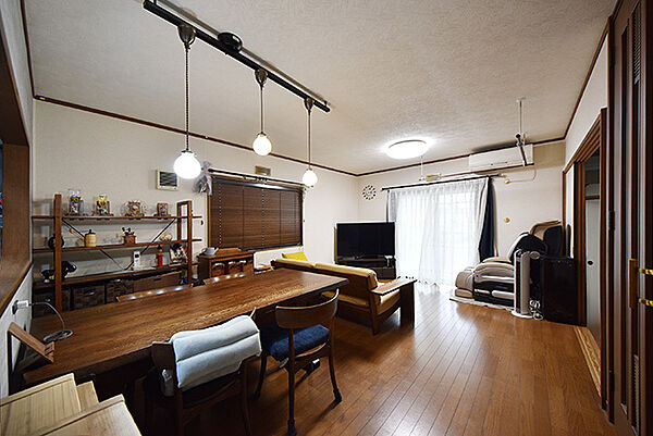 リビング/ダイニングを拡大表示