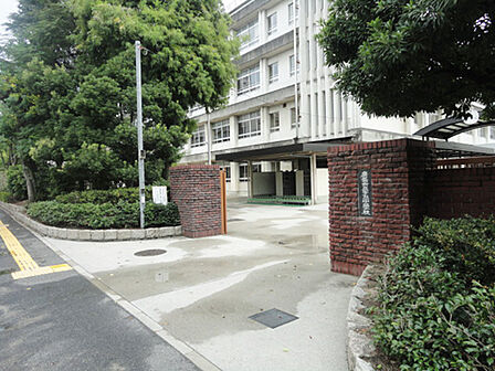 広島市立宇品中学校：徒歩6分（450ｍ）