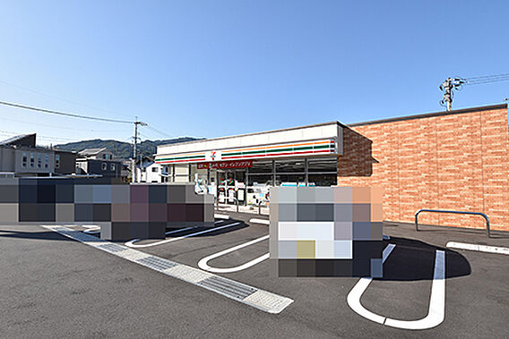 セブン-イレブ...