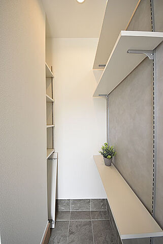 収納 広島市佐伯区五月が丘2丁目12