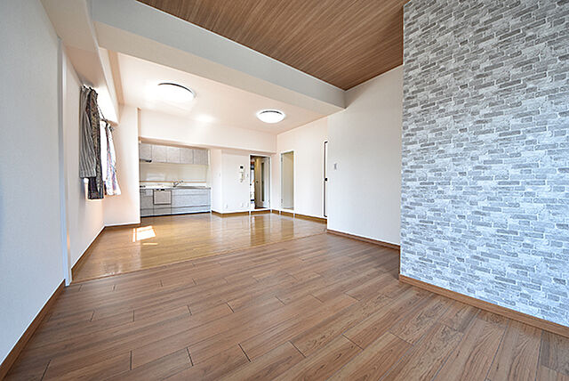 リビング/ダイニング 広島市西区横川町3丁目7-14