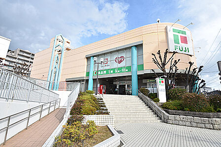 フジ 井口店:徒歩11分(約1000m)