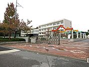 豊田市立五ケ丘東小学校 365m
