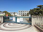豊田市立畝部小学校 490m