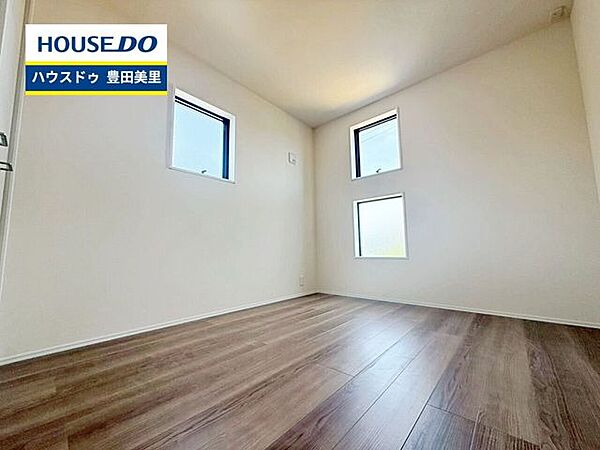洋室を拡大表示