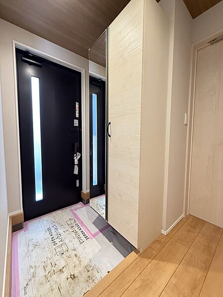 玄関を拡大表示