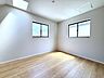 洋室：日当たり良好な5.76帖