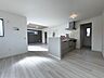 リビング/ダイニング：18.5帖+4.1帖に間仕切り対応可能