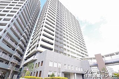 外観：2012年1月建築のマンションです！
