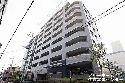 外観：平成13年建築のマンションです！