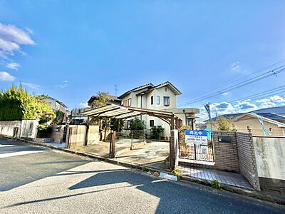 外観：【住宅ローン減税対象】価格には消費税を含みます。内覧希望の方はお電話ください。