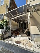 閑静な住宅地は、周囲の騒音も少なく、落ち着いた雰囲気です。