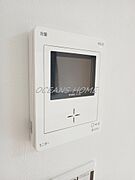 お子様のお留守番にも安心なＴＶモニター付インターホン。安心な生活をサポートします。