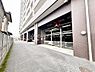 駐車場：敷地内に駐車場完備。現在の空き状況に関しましては、お気軽にスタッフまでお問い合わせくださいませ♪