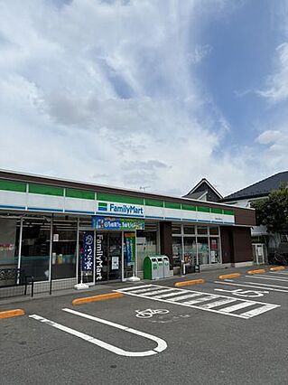ファミリーマー...