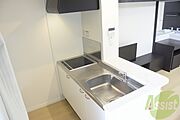 カウンターオープンキッチンなので広々と使えます!!