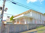 北小学校 569m
