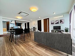 ハイウッド栄 4F 4階4LDKのリビング/ダイニング