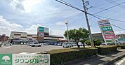 ヨシヅヤ蟹江専門店館 徒歩32分。 2550m