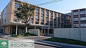 私立南山中学校 徒歩13分。 1000m