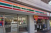 セブンイレブン名古屋庄内通駅前店 徒歩4分。 250m