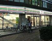 セブンイレブン名古屋東別院駅南店 徒歩5分。 340m