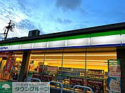 ファミリーマート熱田野立町店 徒歩2分。 140m
