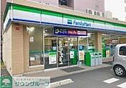 ファミリーマート則武本通店 徒歩6分。 410m
