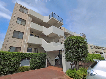 堂々とした佇まいの新耐震マンション。最上階住戸ならではの開放感をぜひご体感ください。