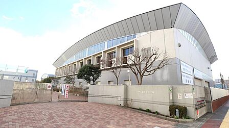 川崎市立富士見中学校（530m）