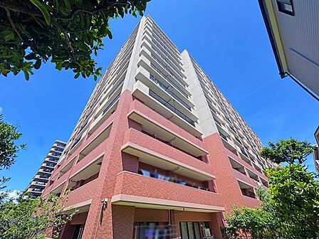 ＜外観＞JR南武線「矢向」駅徒歩6分！全4棟からなる大規模マンション。緑豊かな住環境が魅力のマンションです。