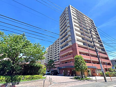 <外観>JR南武線「矢向」駅徒歩6分!全4棟からなる大規模マンション。緑豊かな住環境が魅力のマンションです。