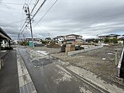 前面道路の幅員は４ｍございます。